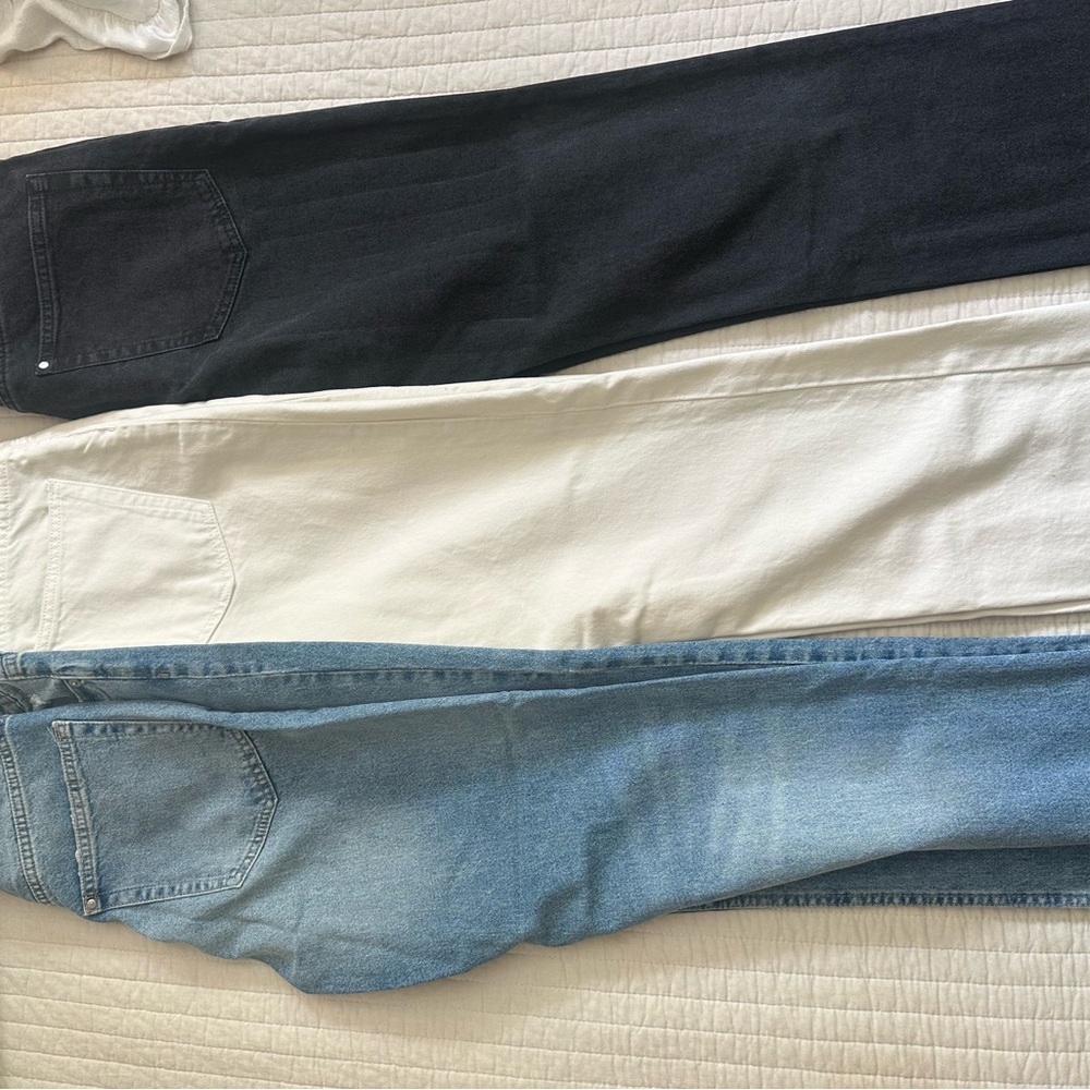 Women’s H&M Jeans Set - Size 6 straight Fit